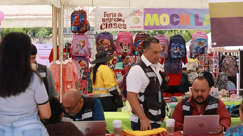Canaco da arranque a feria por el regreso a clases 2026 en Durango 